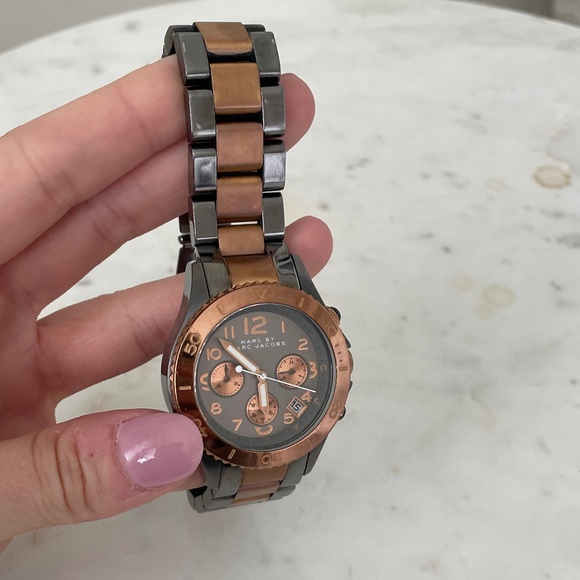 Marc by Marc Jacobs Chronograph Grey Dial Two-tone Watch - Picture 6 of 6